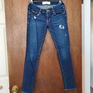 ⚡4/$20 Hollister Distressed Jeans